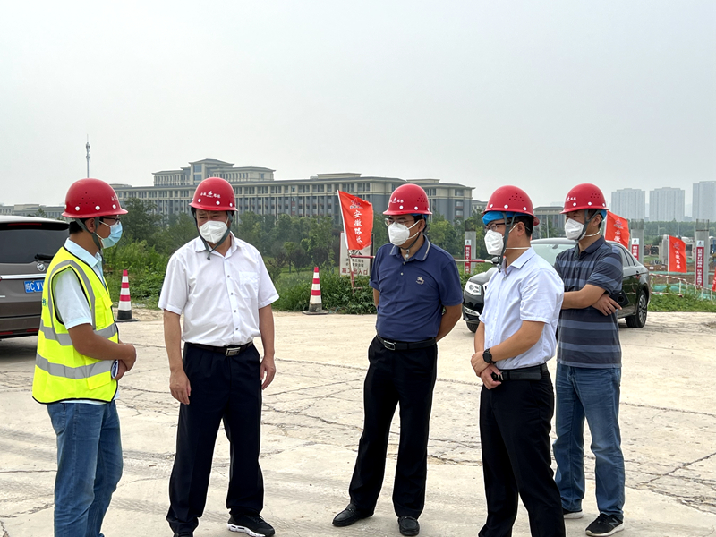 蚌埠市委常委、市委秘書長、懷遠(yuǎn)縣委書記王慶武到G206-03標(biāo)項(xiàng)目調(diào)研指導(dǎo)工作